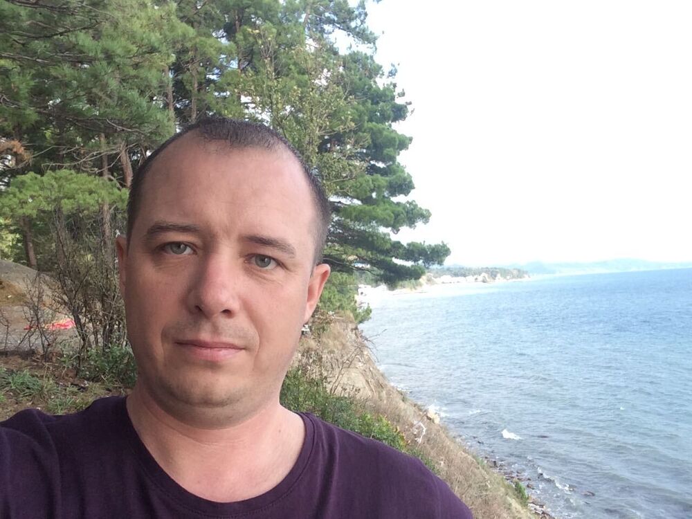  ,   Maxim, 44 ,   c 