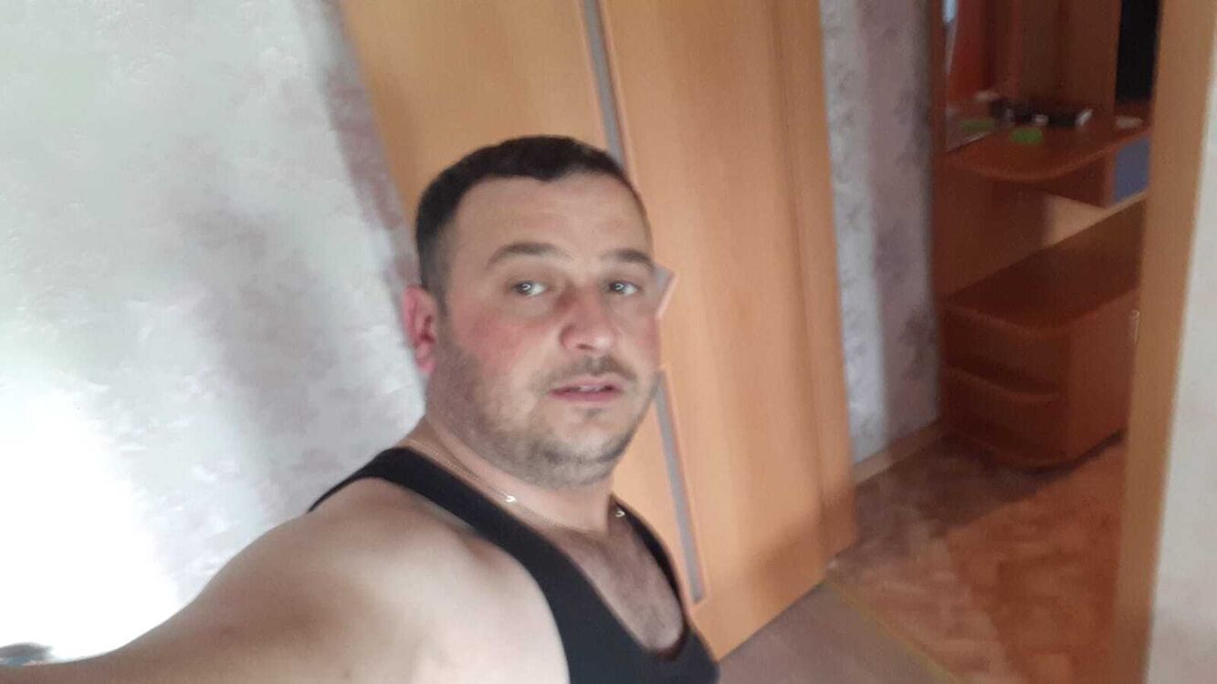  52808437  , 38 ,    