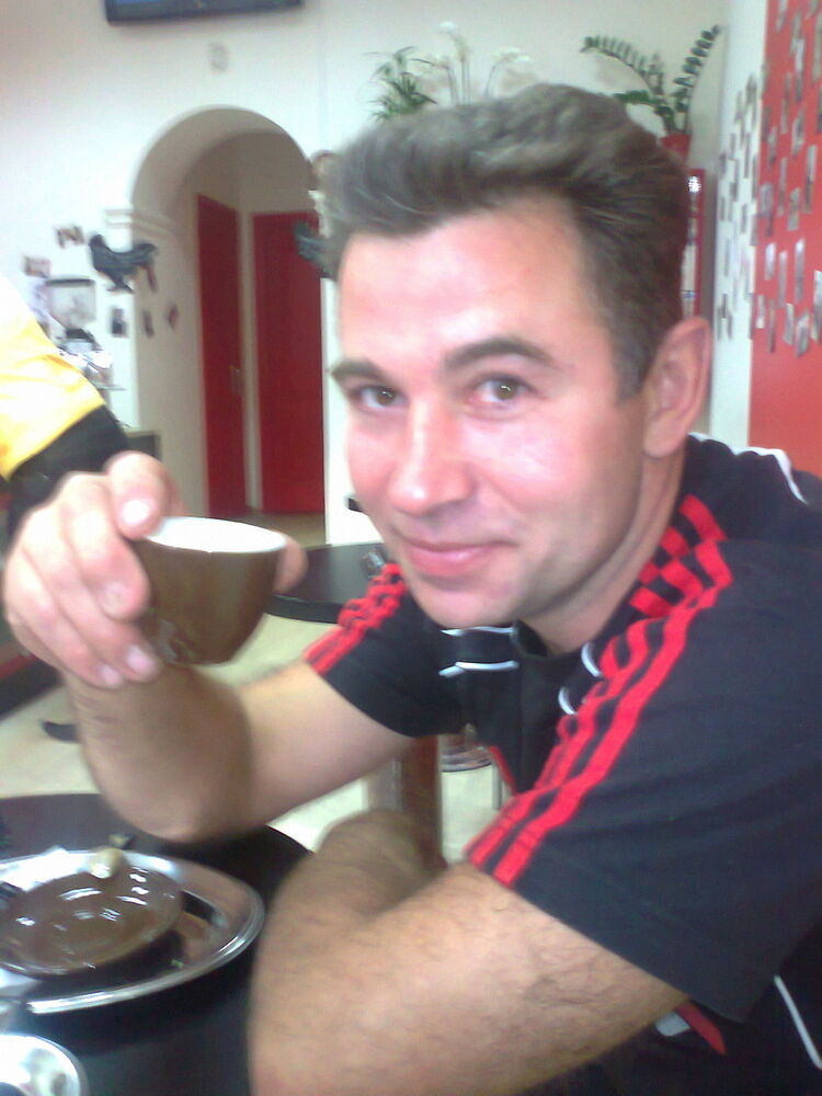  15089247  Viktor, 49 ,    