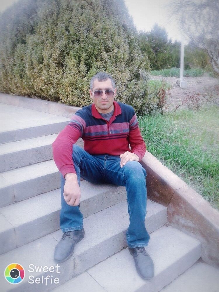  ,   Vartan, 29 ,   