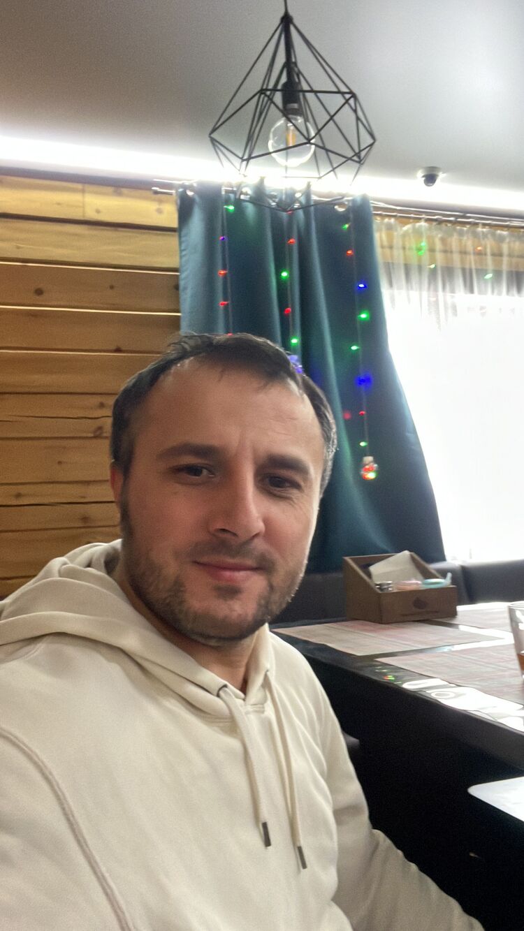  31412127  Abdulla, 40 ,    