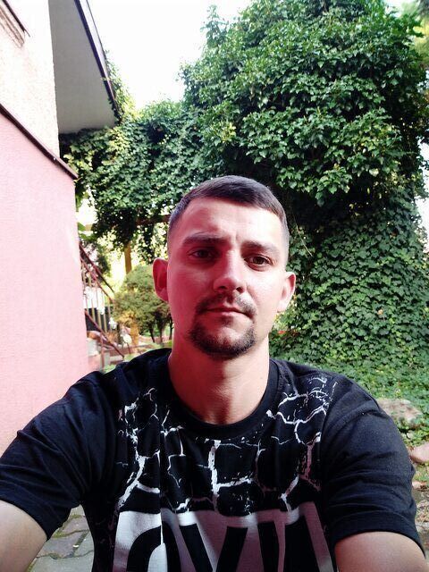  44805577  Anton, 36 ,    