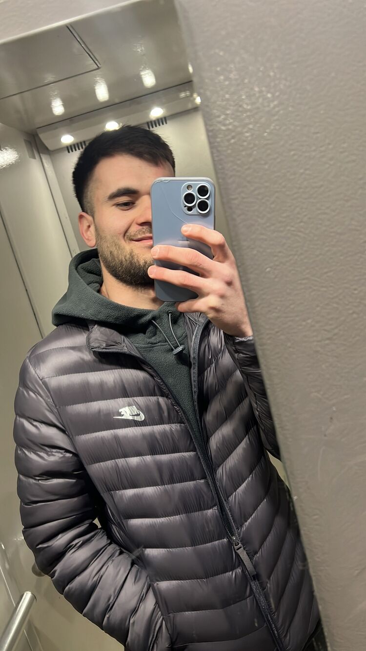  42172847  , 24 ,    -