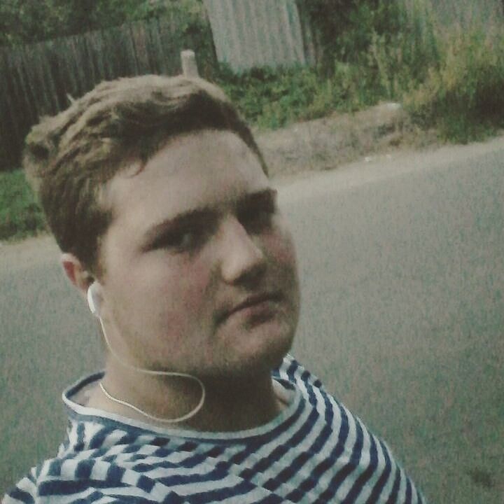  8986937  , 27 ,    