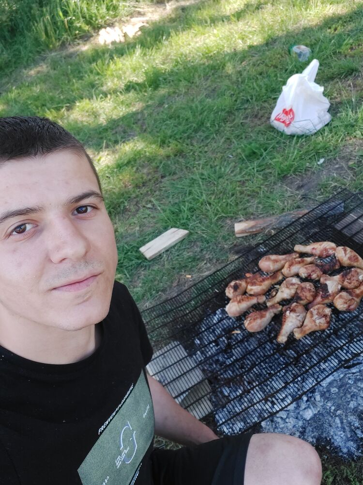  44397777  , 28 ,    