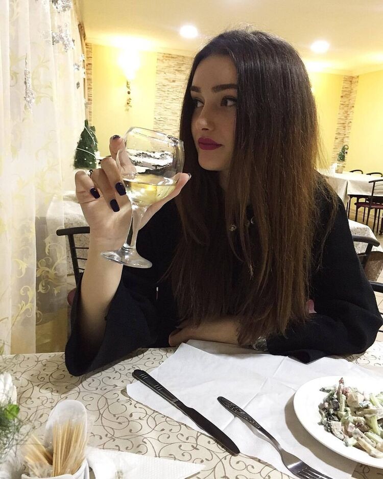  ,   Maxim, 25 ,   ,   , c 