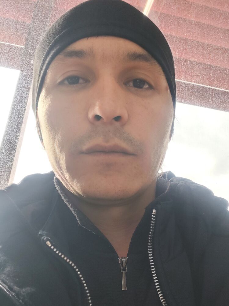  33792937  Akim, 33 ,    