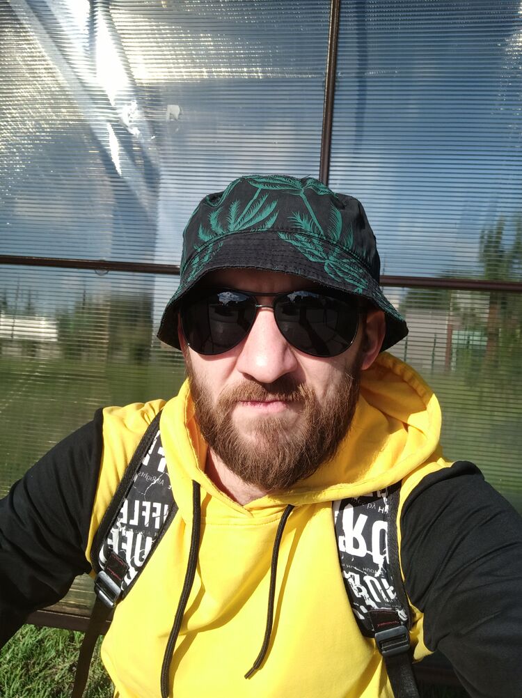  ,   Oleg, 37 ,   ,   , 