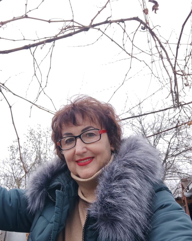  47972127  Nefertiti, 58 ,    