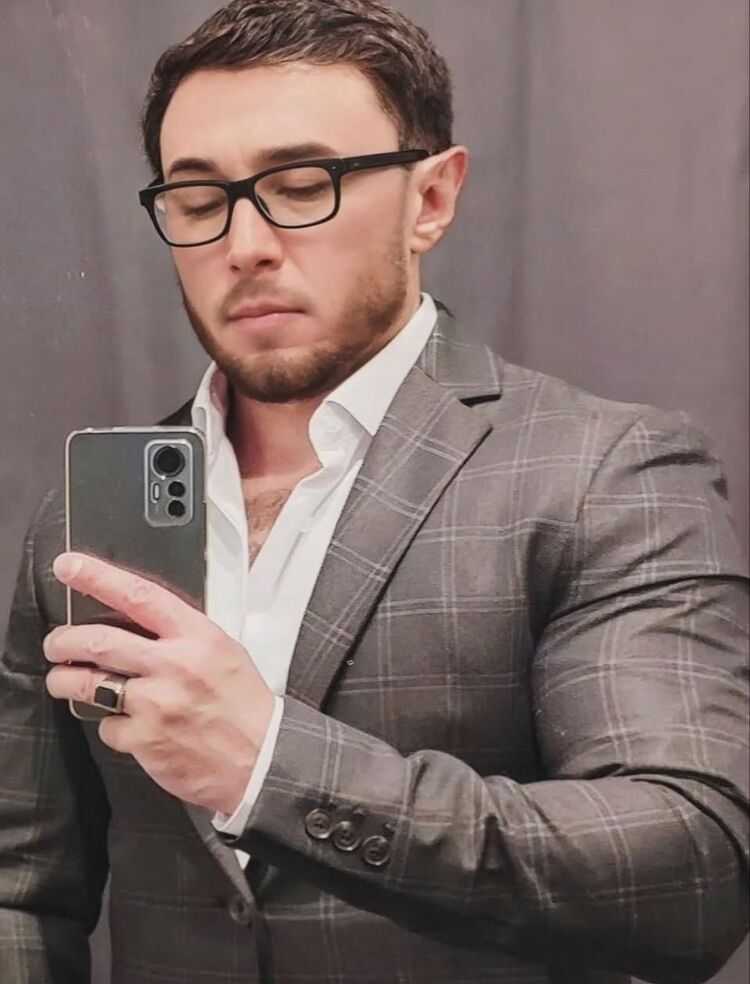  ,   Adam, 29 ,   ,   