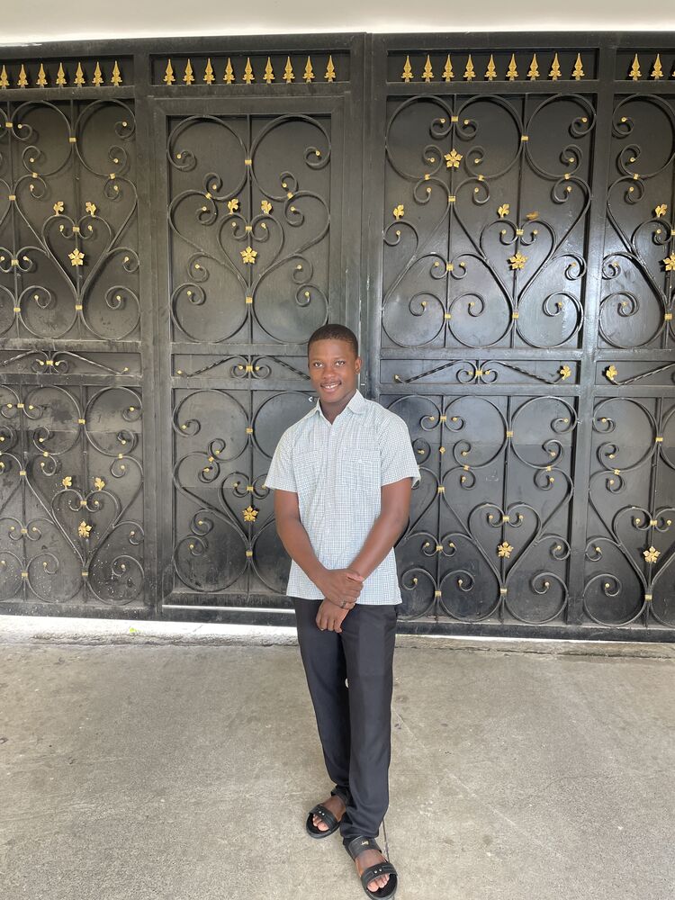  54735727  Enrique, 30 ,    