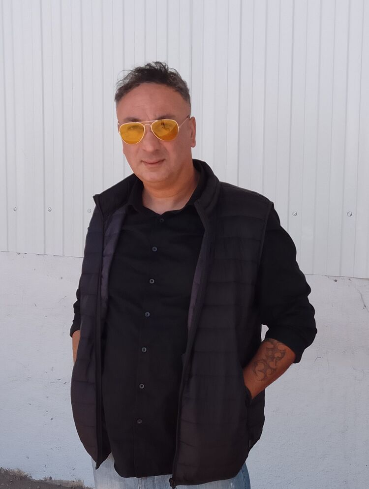 ���������� �������, ���� ������� Leon, 48 ���, ������������ ��� ����� � ���������, c�������� ���������