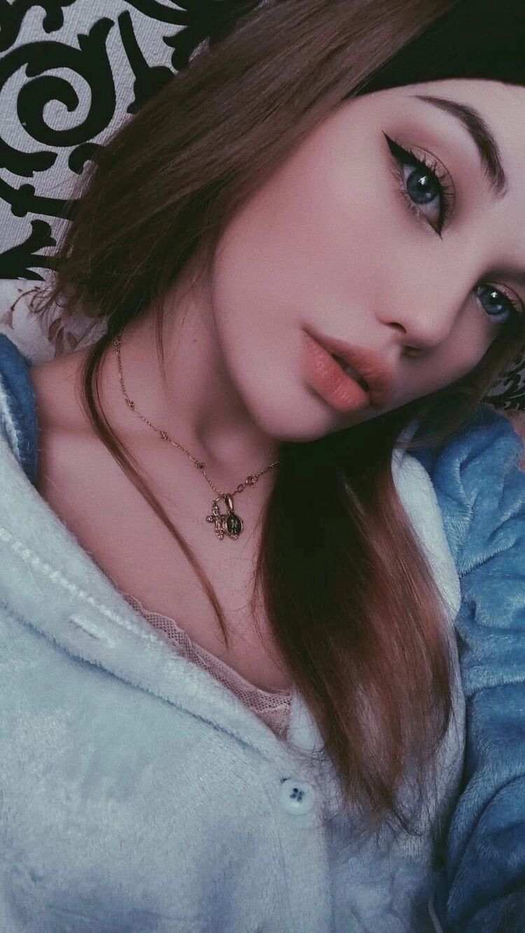  27510477  Lena, 25 ,    