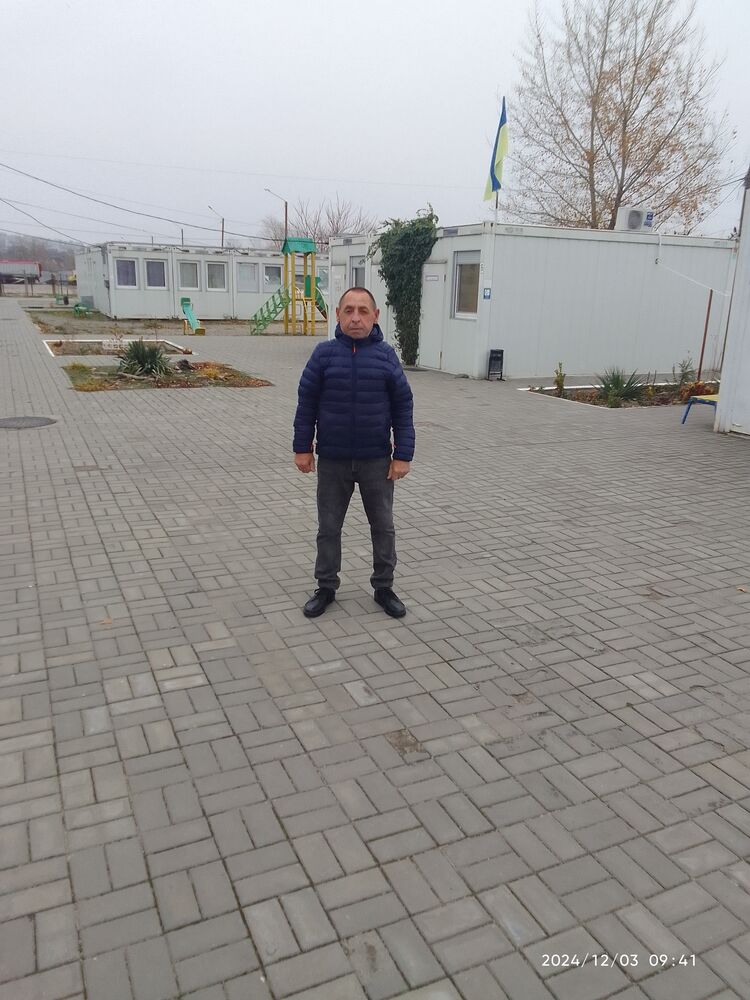  48129647  , 52 ,    