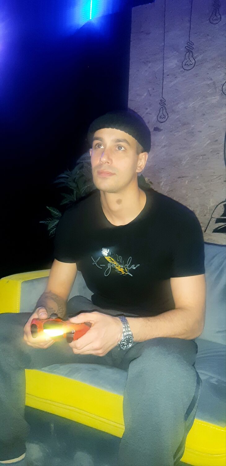 ���� 37852207 ������� ����, 33 ����, ���� ���������� � ����������