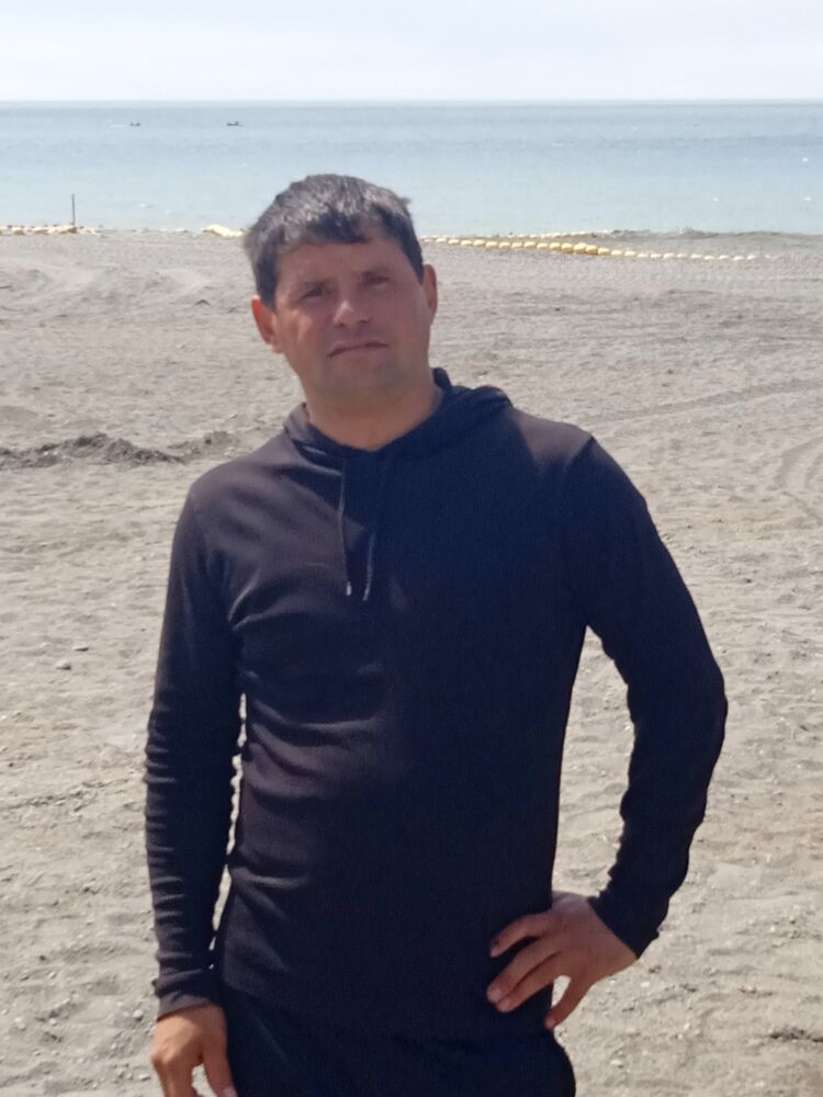  ,   Sarkis, 40 ,   ,   , c , 