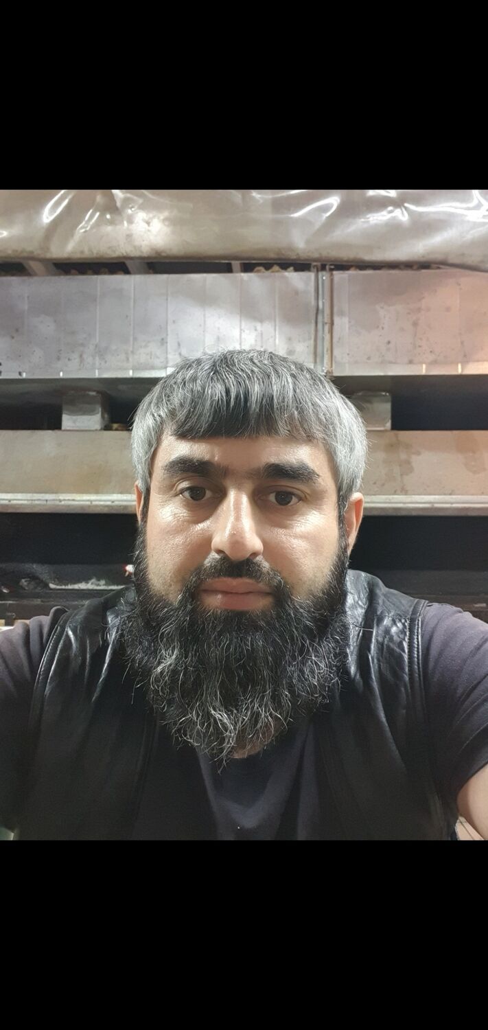  42422477  , 37 ,    