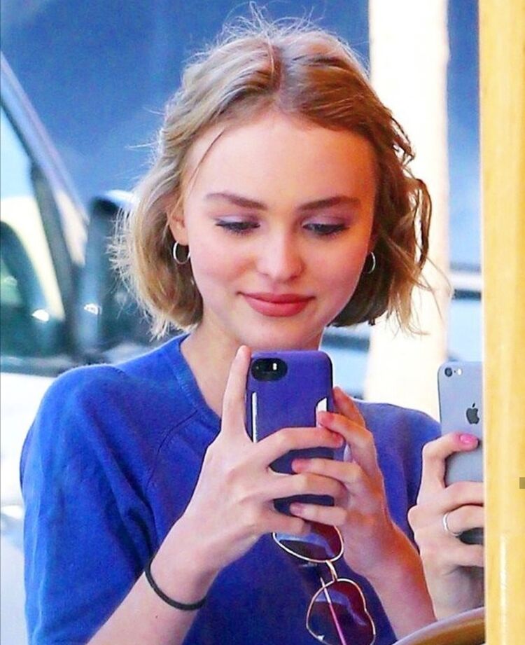  19405037  Alina, 24 ,    