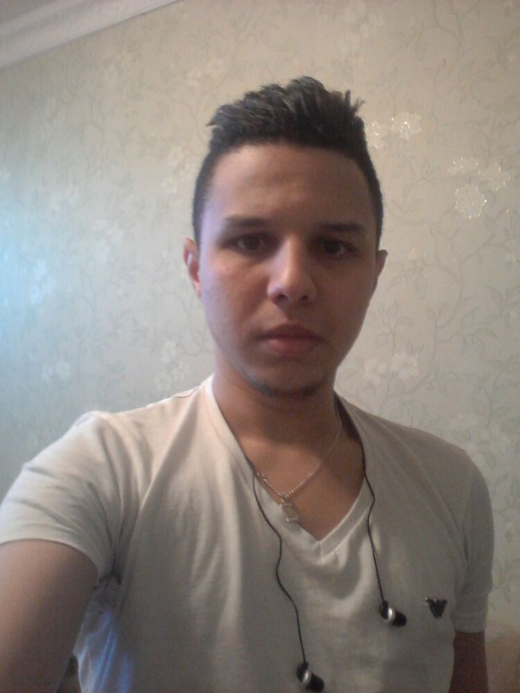  5796667  Mehdi, 30 ,    