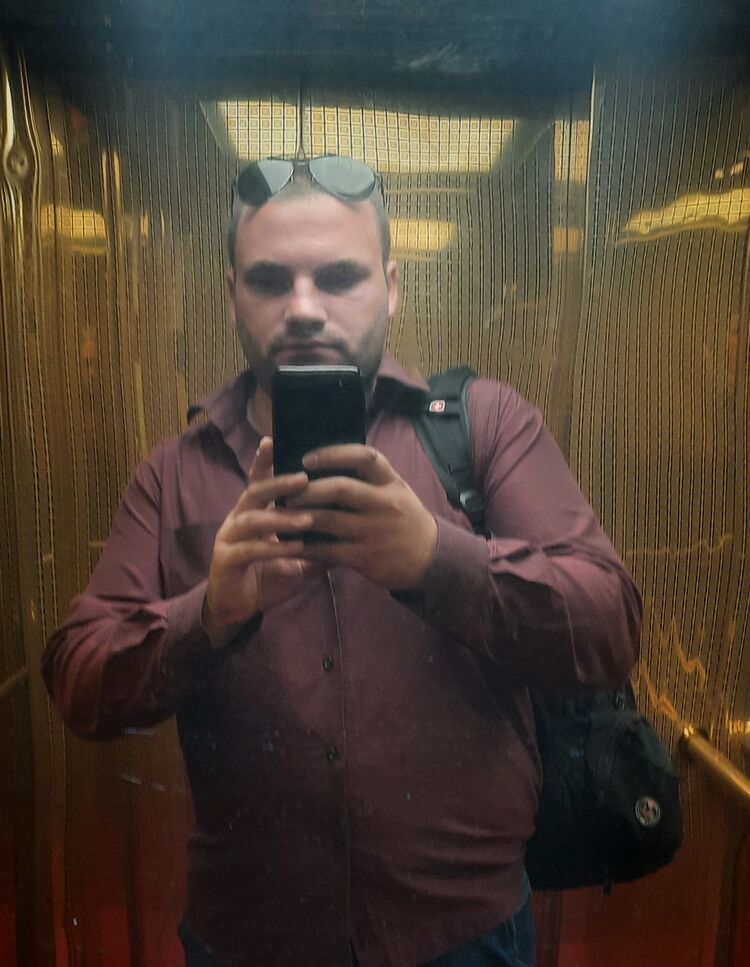  41413077  , 29 ,    