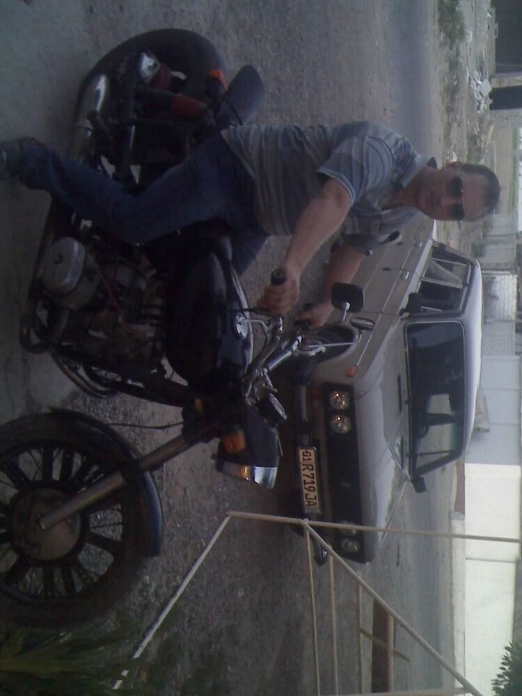  ,   Artur, 44 ,   ,   , c 