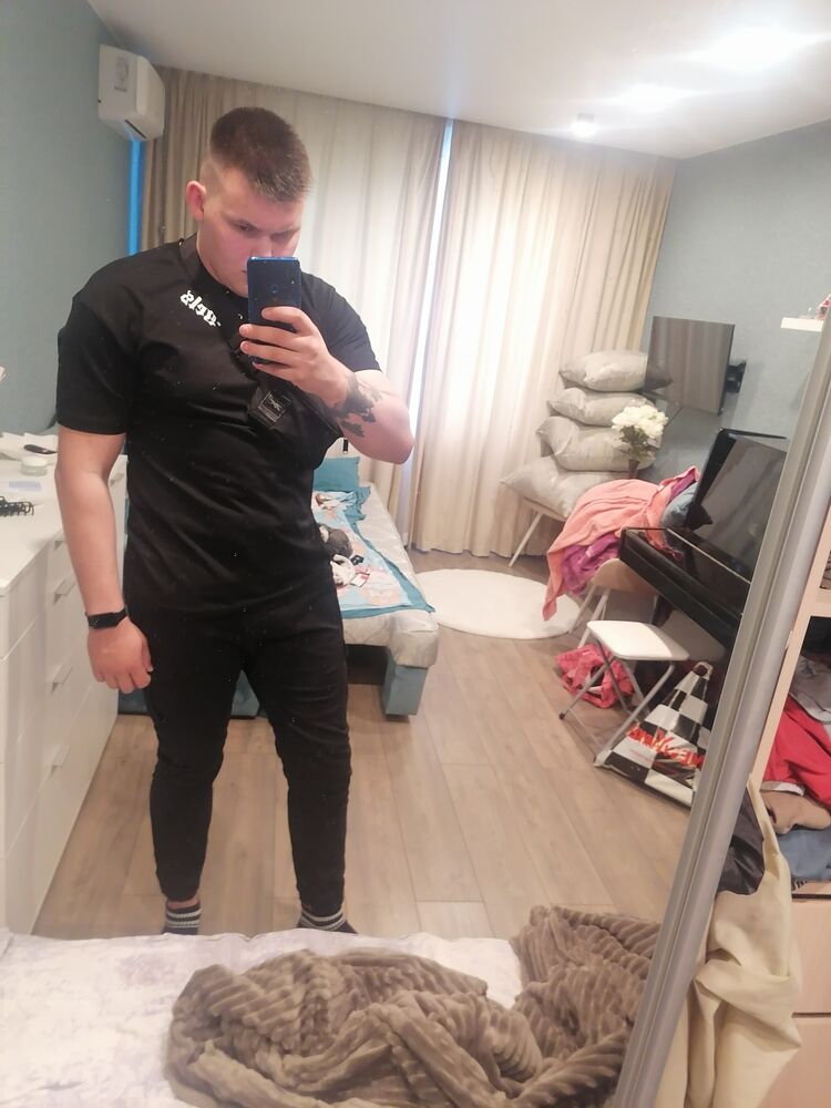  ,   Vladislav, 26 ,   ,   