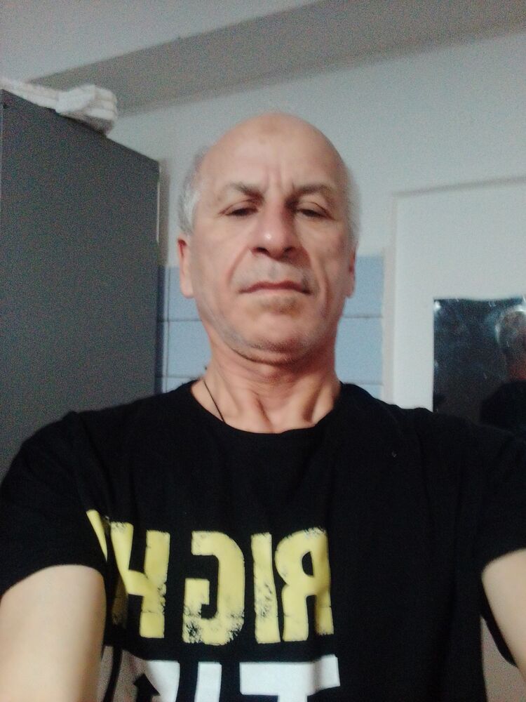  Banghazi,   Alek, 58 ,  