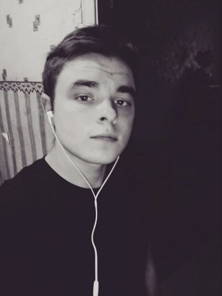  51633617  , 23 ,    