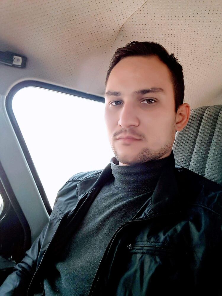  24817327  Mr M, 31 ,    