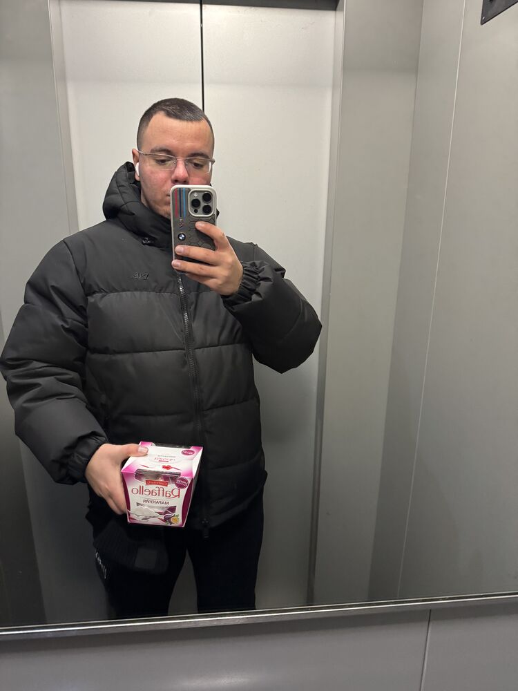  49066177  LilMaks, 23 ,    