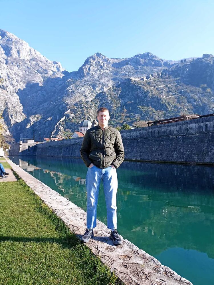  32866497  Leo, 23 ,    Podgorica