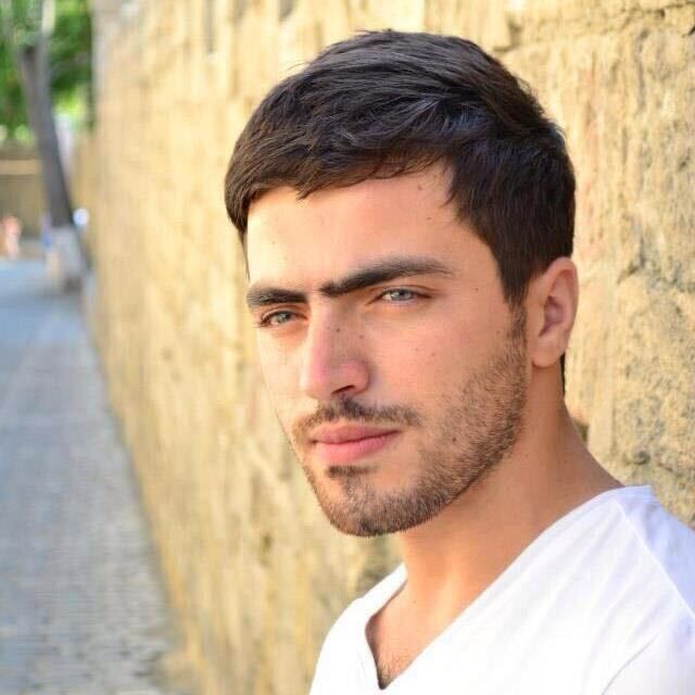  44441757  Elnar, 36 ,    