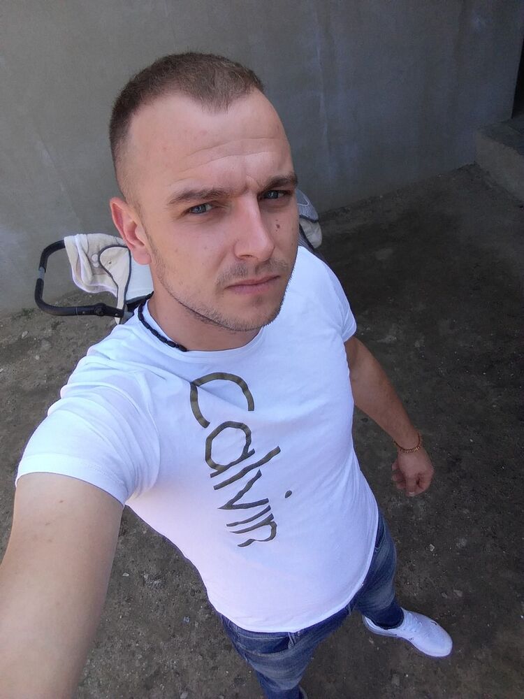  15973557  Cristian, 33 ,    Holon