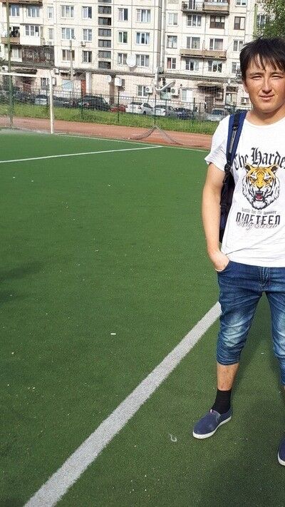  15740137  Muhammad, 25 ,    