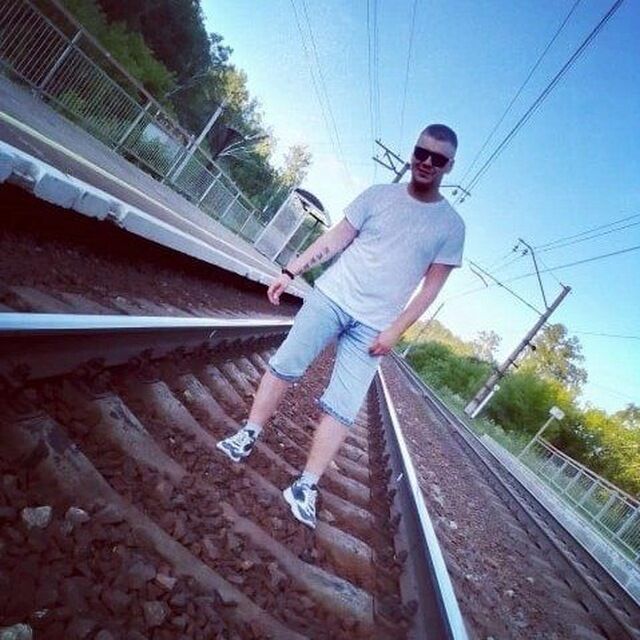  47677337  , 33 ,    