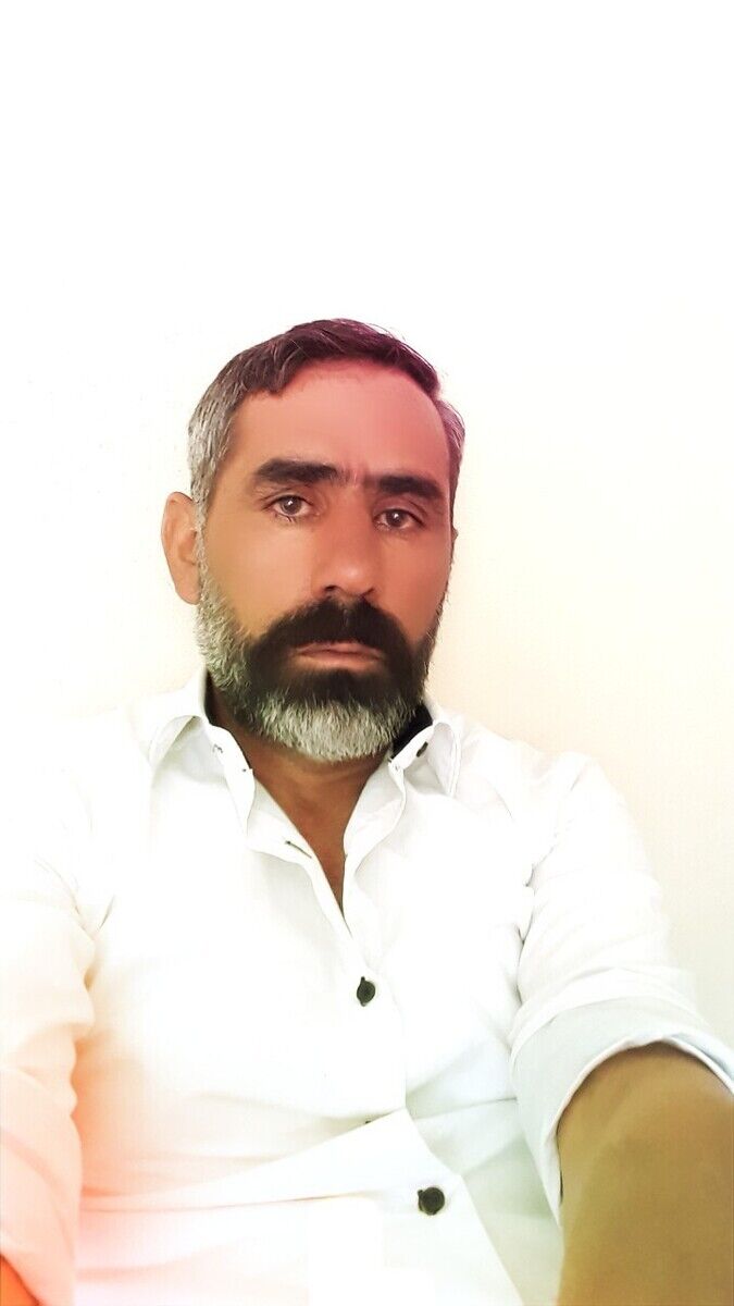  ,   Umut bager, 40 ,   ,   , c 