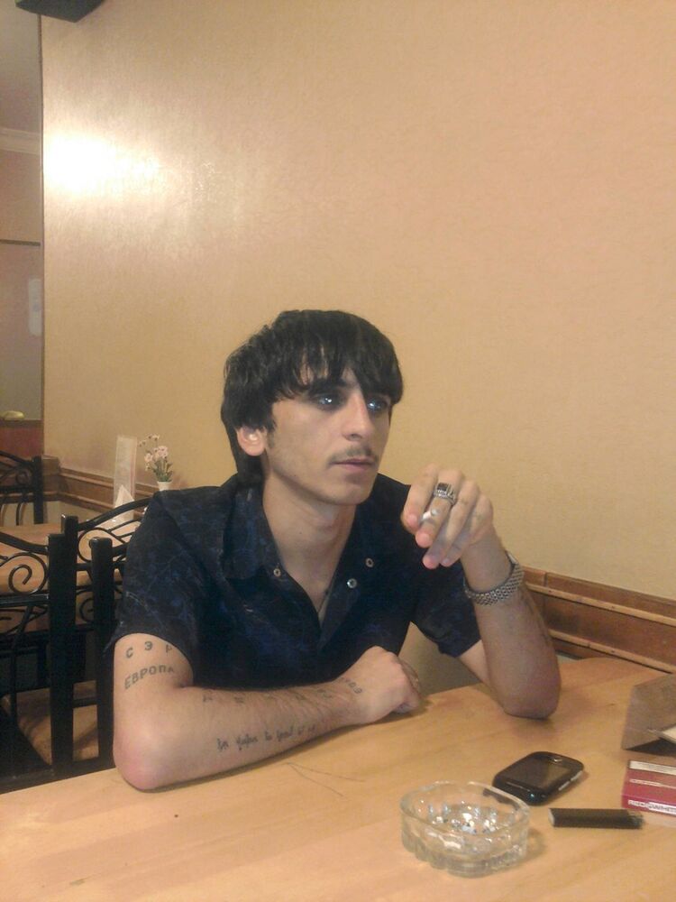  ,   Melo, 38 ,  