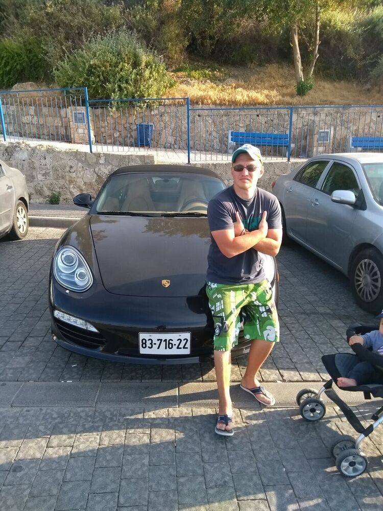  ,   Andrei R, 43 ,     , c 