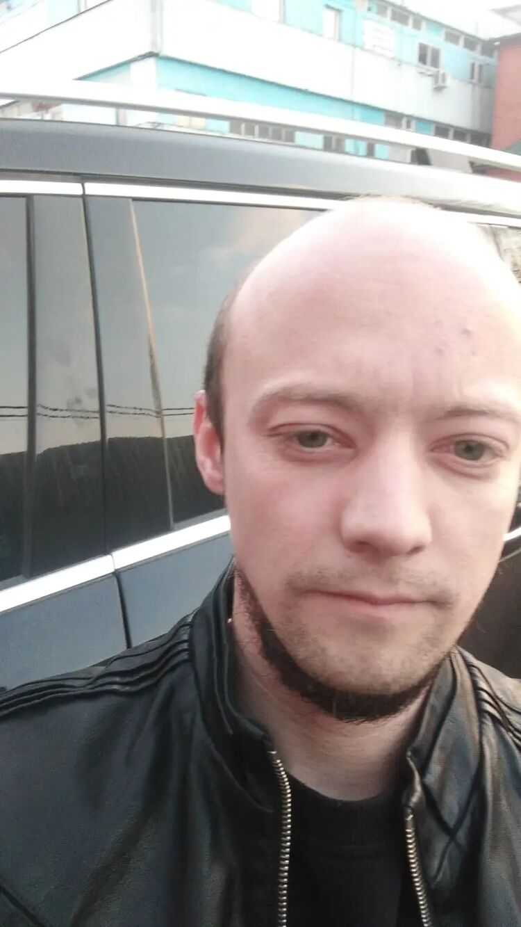  ,   Artur, 27 ,   ,   , c 