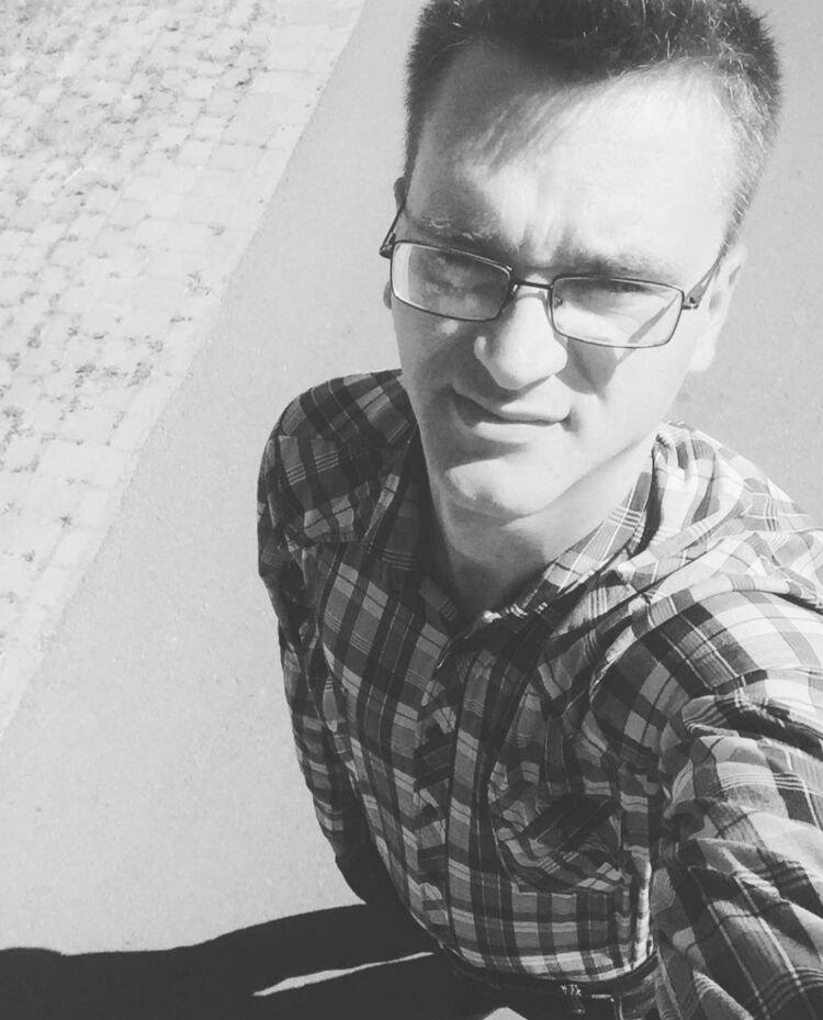  43241767  Valeriy, 30 ,    