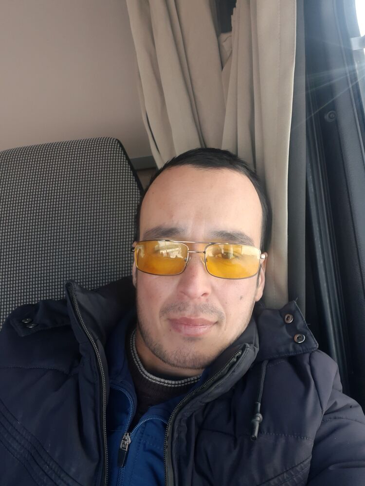  30365977  , 27 ,    