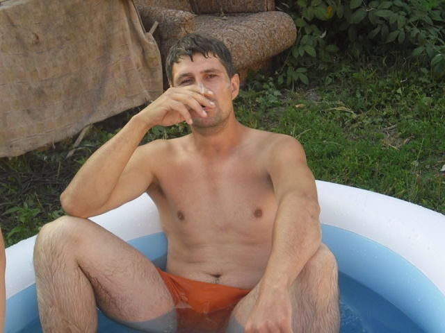  5916267  Aleks, 43 ,    