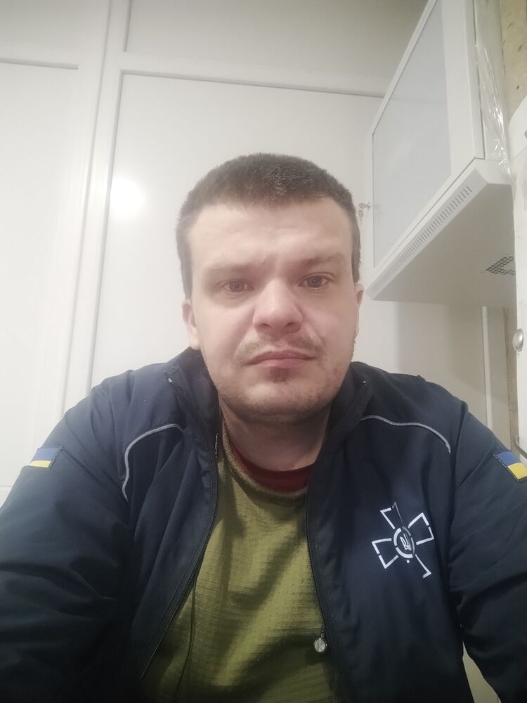  47004487  , 35 ,    