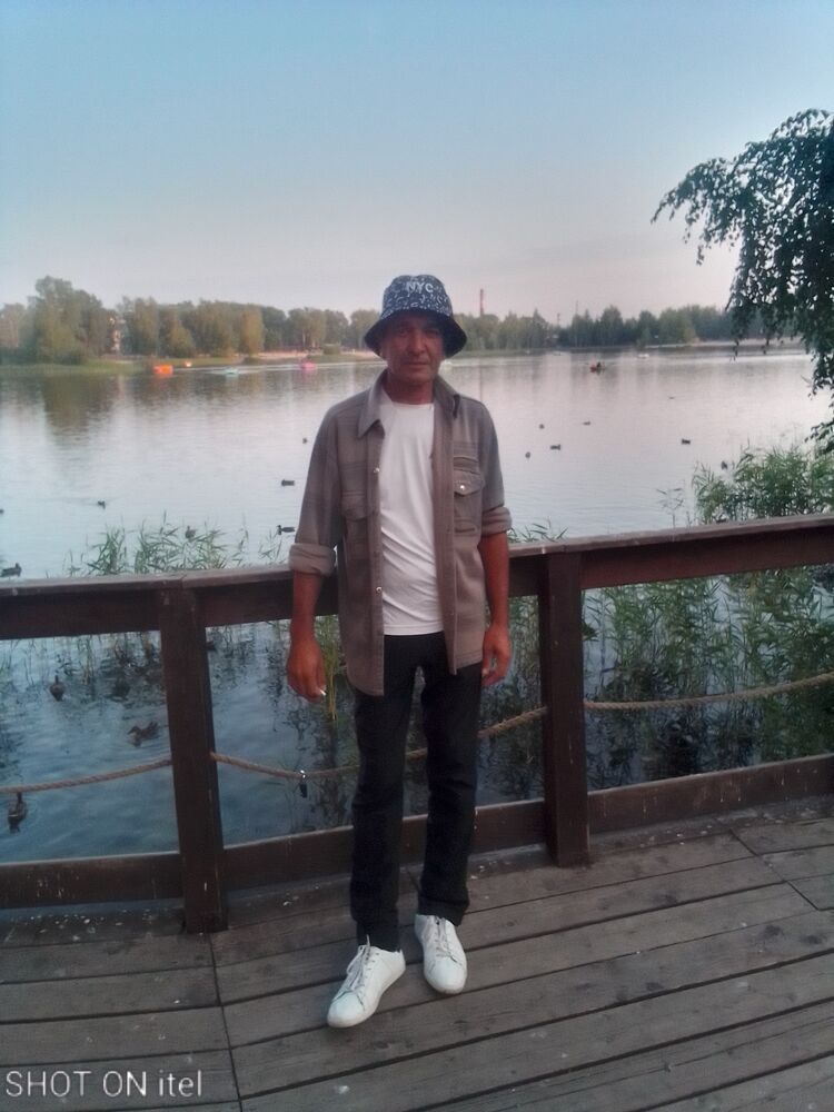  29421027  Rustam, 52 ,    