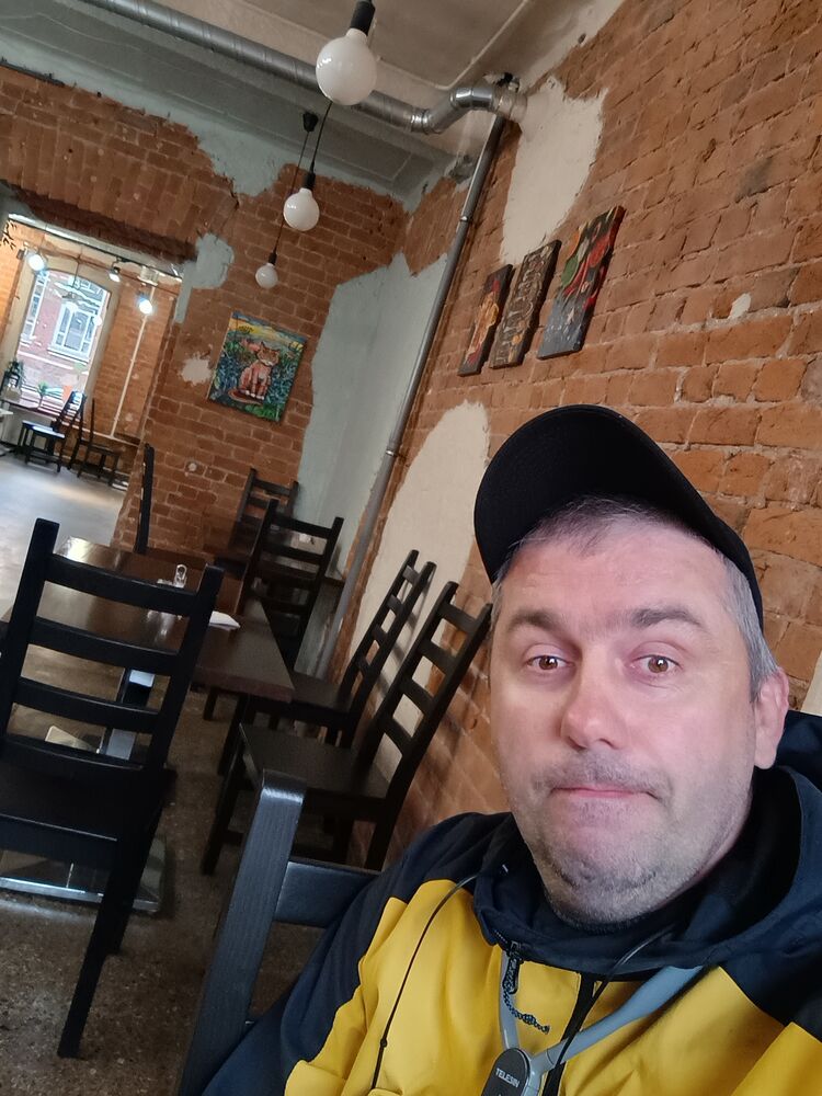  54278707  Valentin, 39 ,    