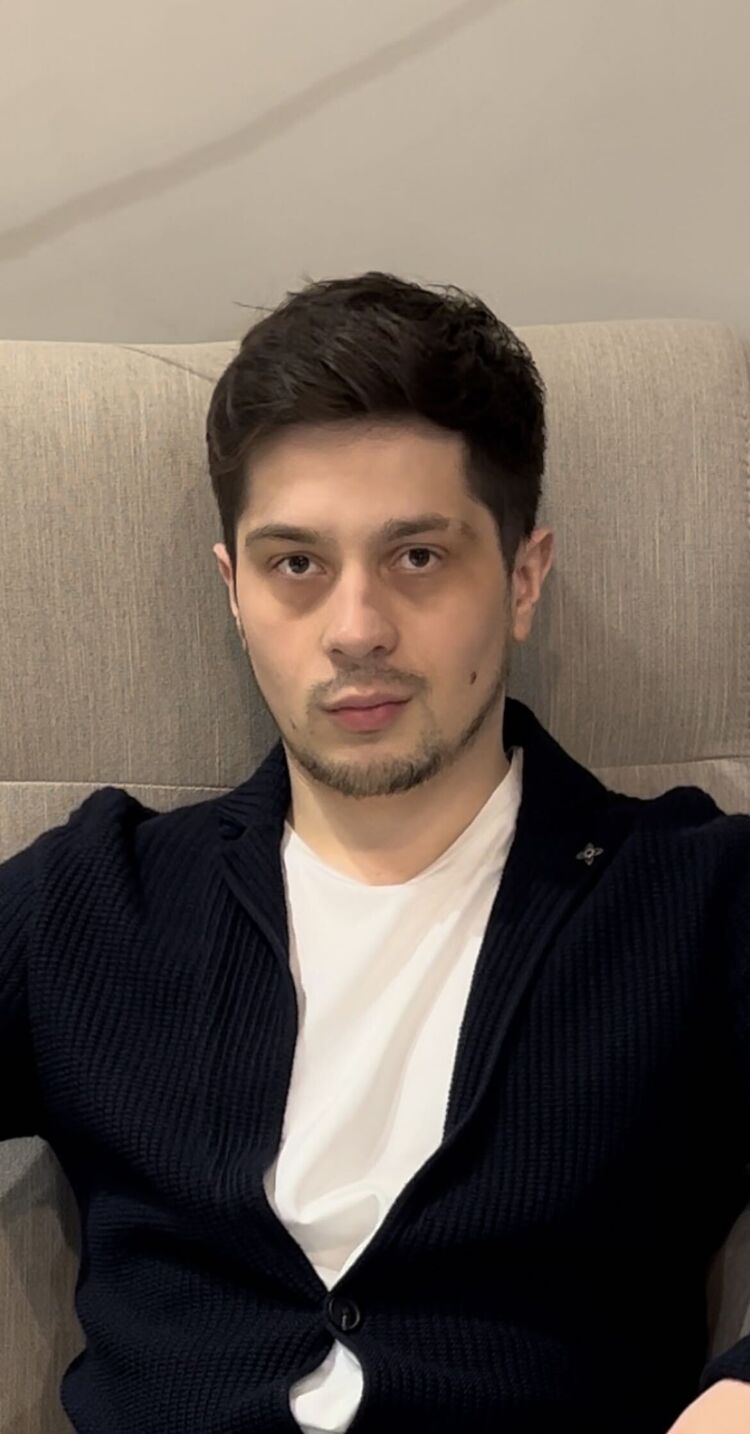  42496367  Ruslan, 30 ,    