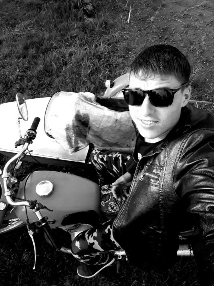  16038247  Andrian, 32 ,    