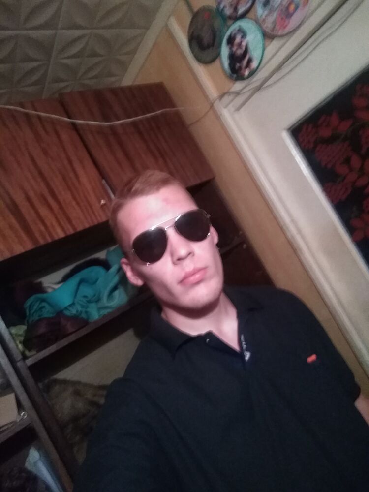 30643067  Anton, 23 ,    
