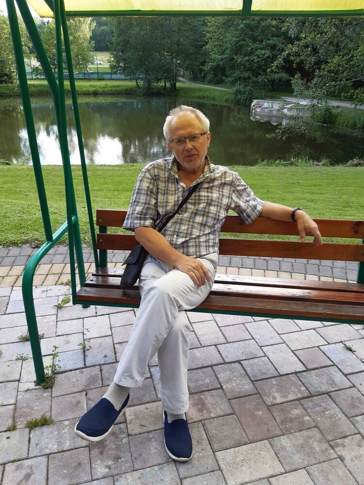  20578657  , 65 ,    