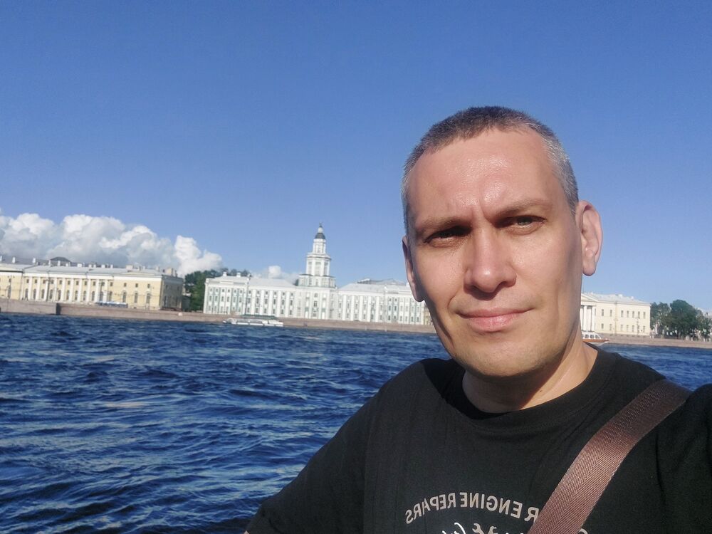  47269287  Aleksandrs, 41 ,    